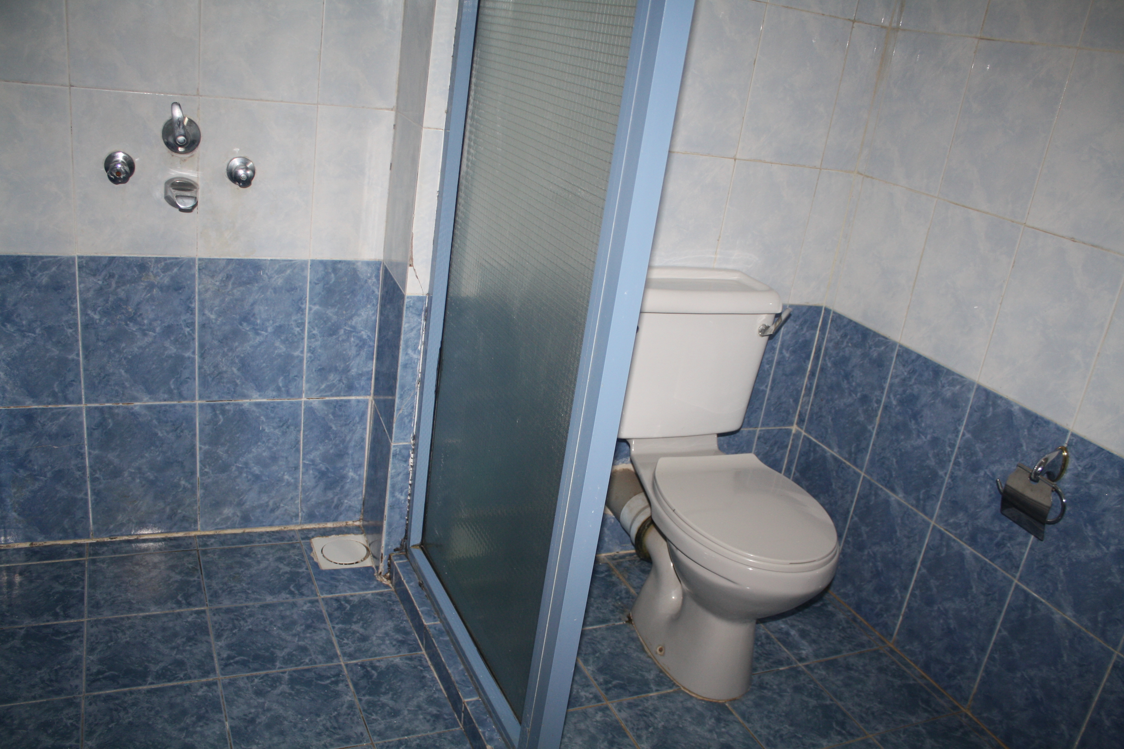 Zenithbathroom1.JPG
