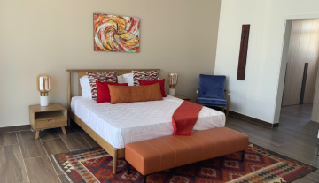 cascadiabedroom2.jpg